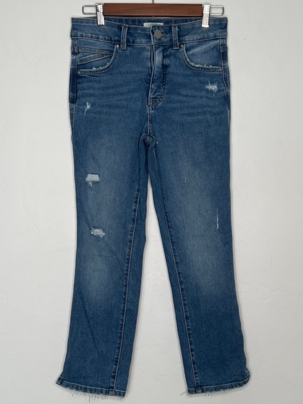 Maurices Everflex Cropped Straight Jeans Women 4 Medium Wash Raw Hem